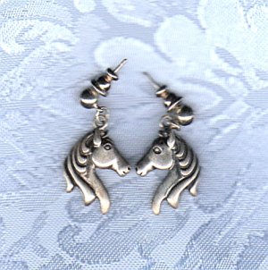 PRICES SLASHED-DESIGNER SIGNED HORSE HEAD VINTAGE POST EARRINGS