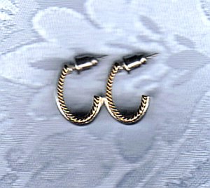 PRICES SLASHED-VINTAGE BITONE GOLDTONE SILVERTONE POST EARRINGS