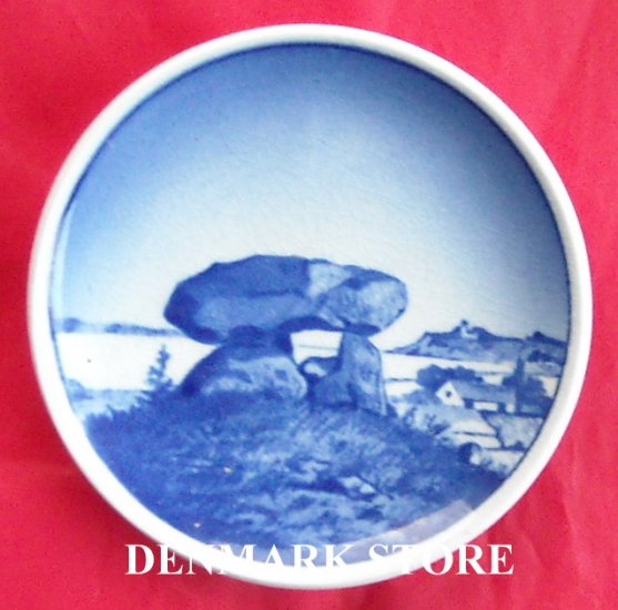 Danish Aluminia Royal Copenhagen Mini Plate 4 2010 KAMPEHOJ