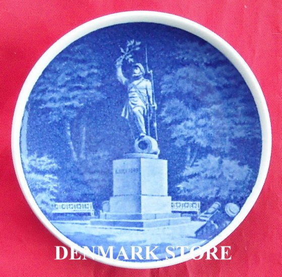 Danish Aluminia Royal Copenhagen Mini Plate 41 2010 LANDSOLDATEN FREDERICIA