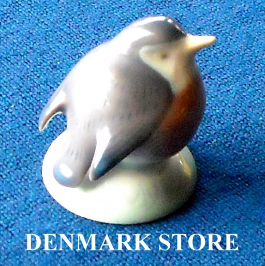 Danish Royal Copenhagen Robin Bird Figurine # 2238