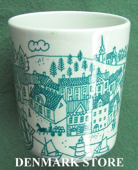 Danish Poul H&Atilde;&cedil;yrup Nym&Atilde;&cedil;lle Small Vase Cup Green
