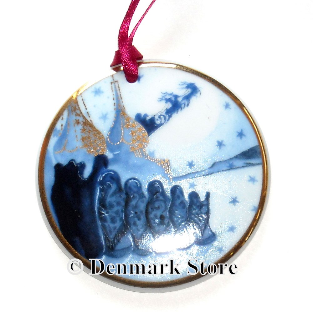 Bing & Grondahl Denmark Christmas Santa around the World 1997 Ornament
