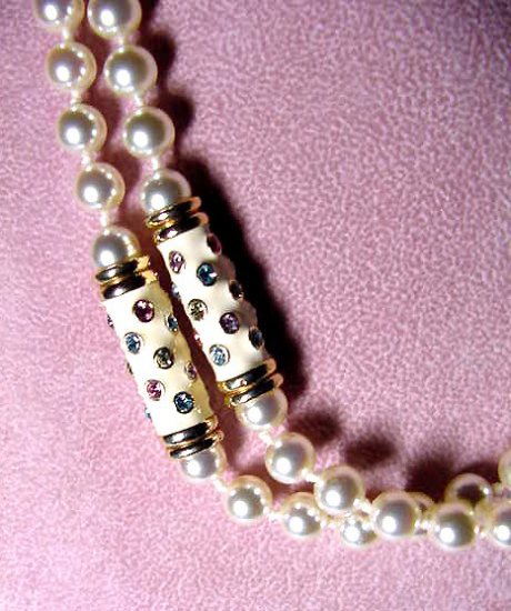 Enamel & Pastel Rhinestones Faux Pearl Necklace