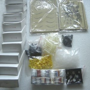 Tattoo Accessory: Small Kit 14 ink 300 needles cup cap tips