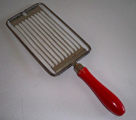 Vintage Tomado Holland Red Handle Tomato Slicer Kitchen Utensil