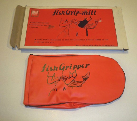 Vintage Fish Grip-mitt in Original Box - Japan