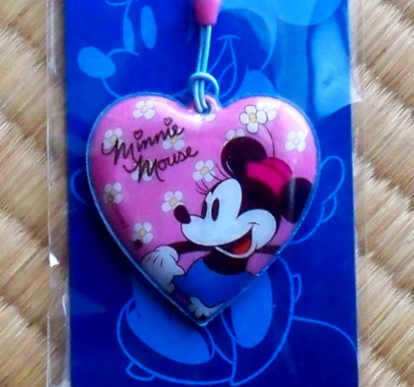 New Disney Minnie Mouse Heart Shaped LCD CLEANER Cell Phone Charm