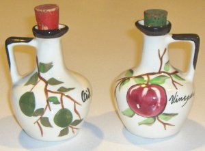 Vintage Handpainted Cruet Set - Apple Vinegar & Olive Oil