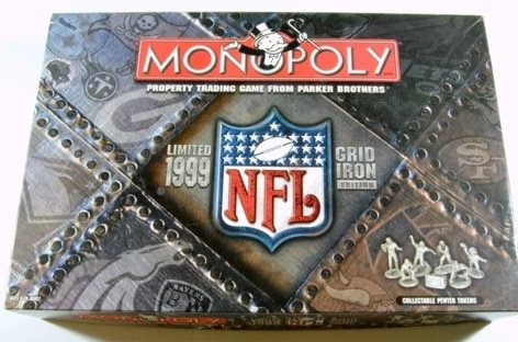 Vintage 1999 Hasbro Monopoly: 1999 NFL Gridiron Board Game
