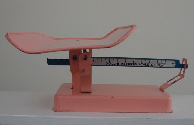 Vintage 1950s Amsco Doll-e Baby Scale