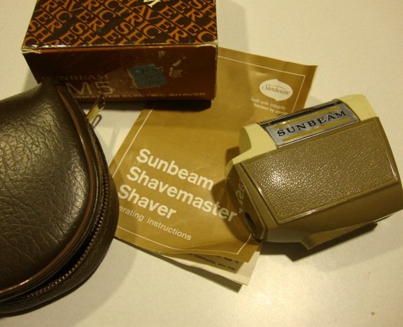 Vintage 1972 Sunbeam Shavemaster Electric Shaver in Box - SM5