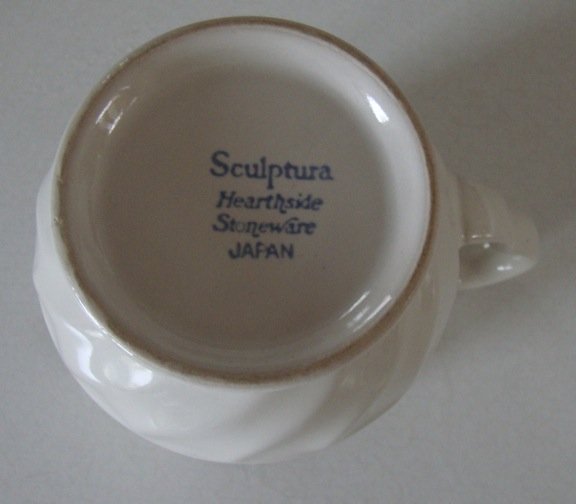 Vintage HEARTHSIDE STONEWARE Simplicity Sculptura Creamer Vintage HEARTHSIDE STONEWARE Simplicity Sculptura Creamer