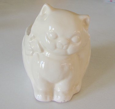 Vintage White Kitten / Cat Pottery Planter -  USA 388