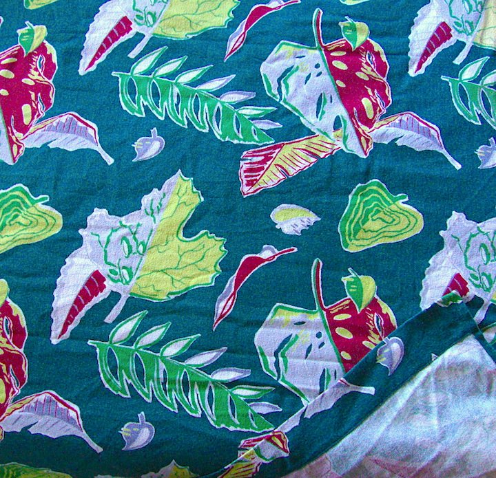 Vintage 40s-50s Stylized Leaves Barkcloth Panel - over 20 feet long!