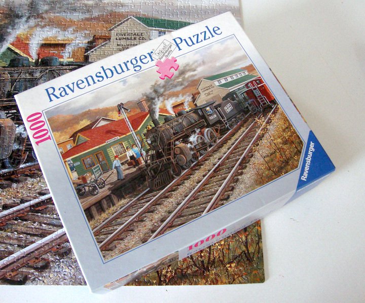2005 Ravensburger Memory Junction Train Jigsaw Puzzle 1000 Pc