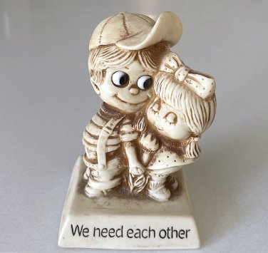 Vintage 1970 W & R Berries Co. "We Need Each Other" Resin Figurine