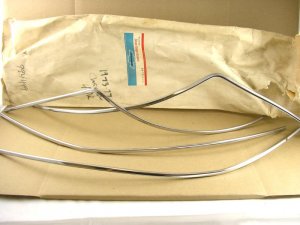 1973 1977 Chevelle 4dr NOS door edge guard P# 994499