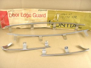 1966 1967 Tempest 4 dr NOS door edge guard T/6 T/8