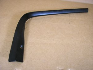 1967 Pontiac Fullsize 2 dr Hard Top rr belt molding NOS