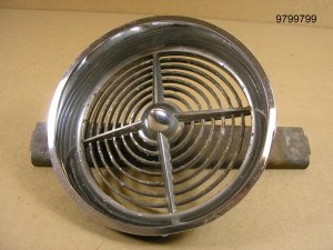 1970 Pontiac Fullsize grille opening