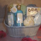 GARDEN PEONY 7 PC WOMEN'S BATH SET IN WOVEN BASKET