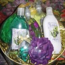 LILY OF THE VALLEY 9 PC BATH SET W/ LARGE HAT BOX