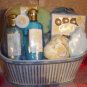 GARDEN PEONY 7 PC WOMEN'S BATH SET IN WOVEN BASKET