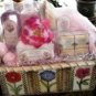 ROSES & GARDENIA 8 PC BATH SET IN WOVEN BASKET