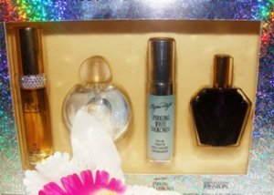 ELIZABETH TAYLOR WOMEN'S 4 PC MINI PERFUME COLLECTION GIFT SET