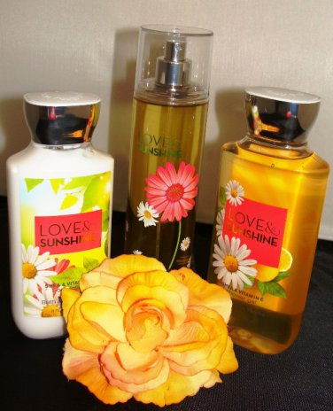 BATH & BODY WORKS LOVE & SUNSHINE 3 PC BATH SET