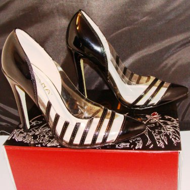 LILIANA OLGA 2 BLACK & LUCITE POINTED PUMPS SIZE 5.5, 6, 6.5, 7, 7.5, 8, 8.5,