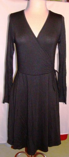 CHATOYANT BLACK LONG SLEEVE WRAP DRESS SIZE MED