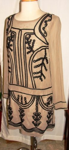 GRACIA TAUPE & BLACK LONG SLEEVE EMBROIDERED SHIFT DRESS SIZE SM