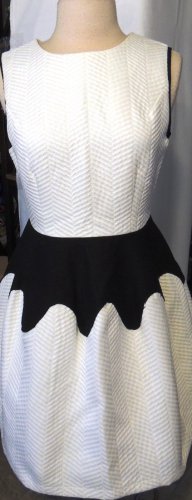 BEULAH SLEEVELESS BLACK & WHITE SKATER DRESS SIZE SM, LG