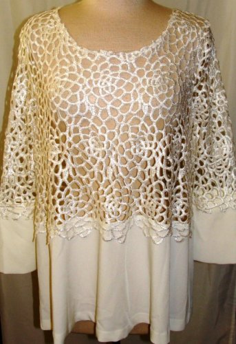GRACIA WHITE 3/4" SLEEVE LASER DESIGN CUTTING TOP SIZE, MED