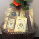 AROME DEJARDIN ENGLISH ROSE & CHAMOMILE 5 PC BATH SET WITH WOVEN BASKET AROME DEJARDIN ENGLISH ROSE & CHAMOMILE 5 PC BATH SET WITH WOVEN BASKET