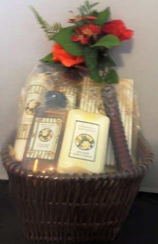 AROME DEJARDIN ENGLISH ROSE & CHAMOMILE 5 PC BATH SET WITH WOVEN BASKET