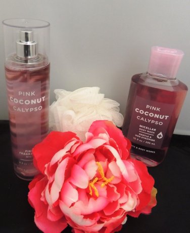 BATH & BODY WORKS PINK COCONUT CALYPSO 2 PC BATH SET