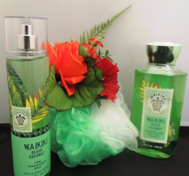BATH & BODY WORKS WAIKIKI BEACH COCONUT 2 PC BATH SET