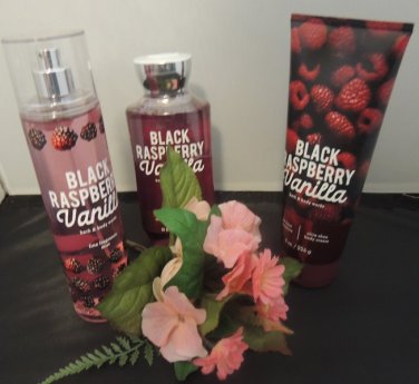 BATH & BODY WORKS BLACK RASPBERRY VANILLA 3 PC BATH