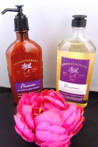 BATH & BODY WORKS PASSION TUBEROSE & YLANG AROMATHERAPY 2 PC BATH SET