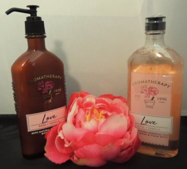 BODY WORKS 2 PC LOVE ROSE & VANILLA BODY WASH & LOTION BATH SET