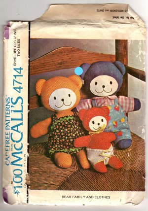 Vintage Pattern To Sew Stuffed Bear Family and Outfits 4714