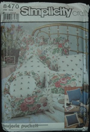 Simplicity 8470 Craft Sewing Pattern for Pillows One Size