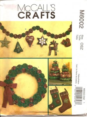 MCCALLS M6002 PATTERN FOR XMAS STOCKINGS, WREATH, TREE, ORNAMENT & GARLAND