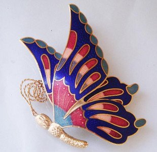 Beautiful Closionne Brooch $9