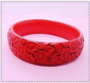carved lacquer bracelet &iuml;&frac14;� 11
