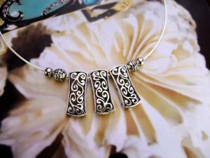 Individualized  hand-made necklace    &iuml;&frac14;�12