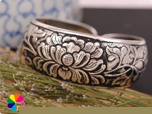 Individualized hand-made bangle  &iuml;&frac14;�11